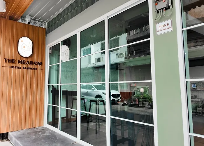 Hostel The Meadow Bangkok