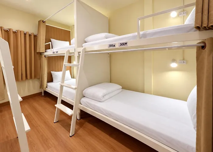 Hostel The Meadow Khaosan *