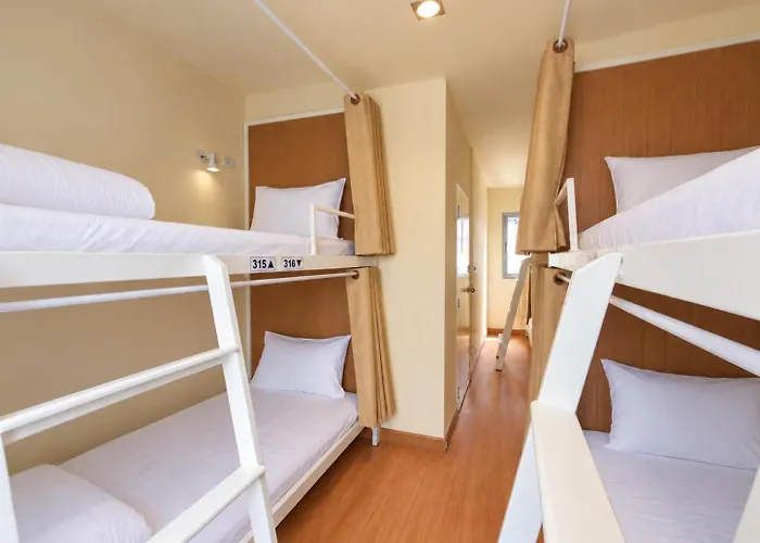 The Meadow Khaosan Hostel