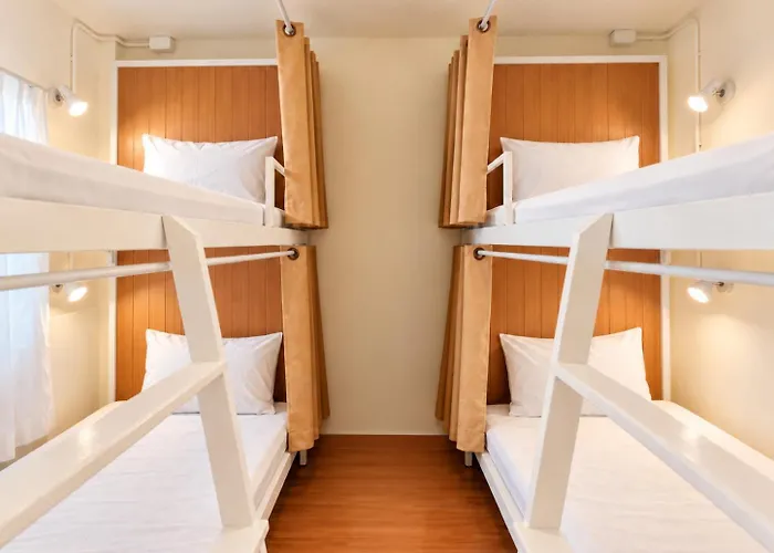 Hostel The Meadow Khaosan *