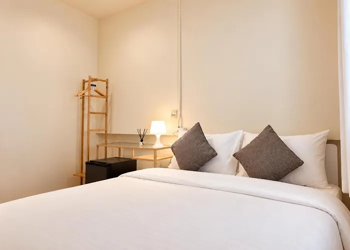 The Meadow Khaosan Hostel *